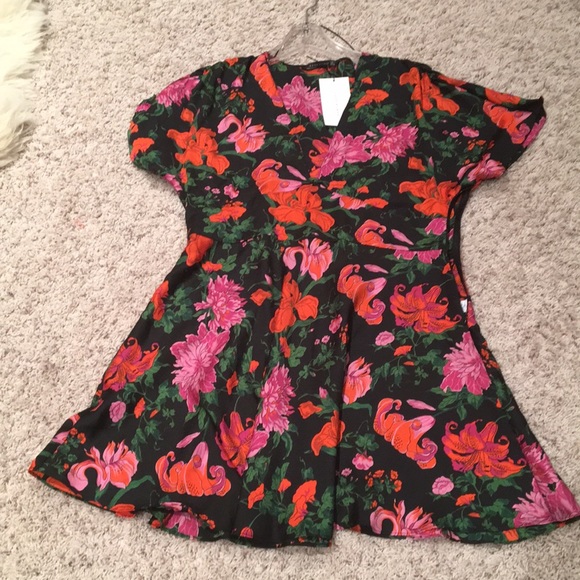 Zara Dresses & Skirts - NWT Woman’s Zara dress